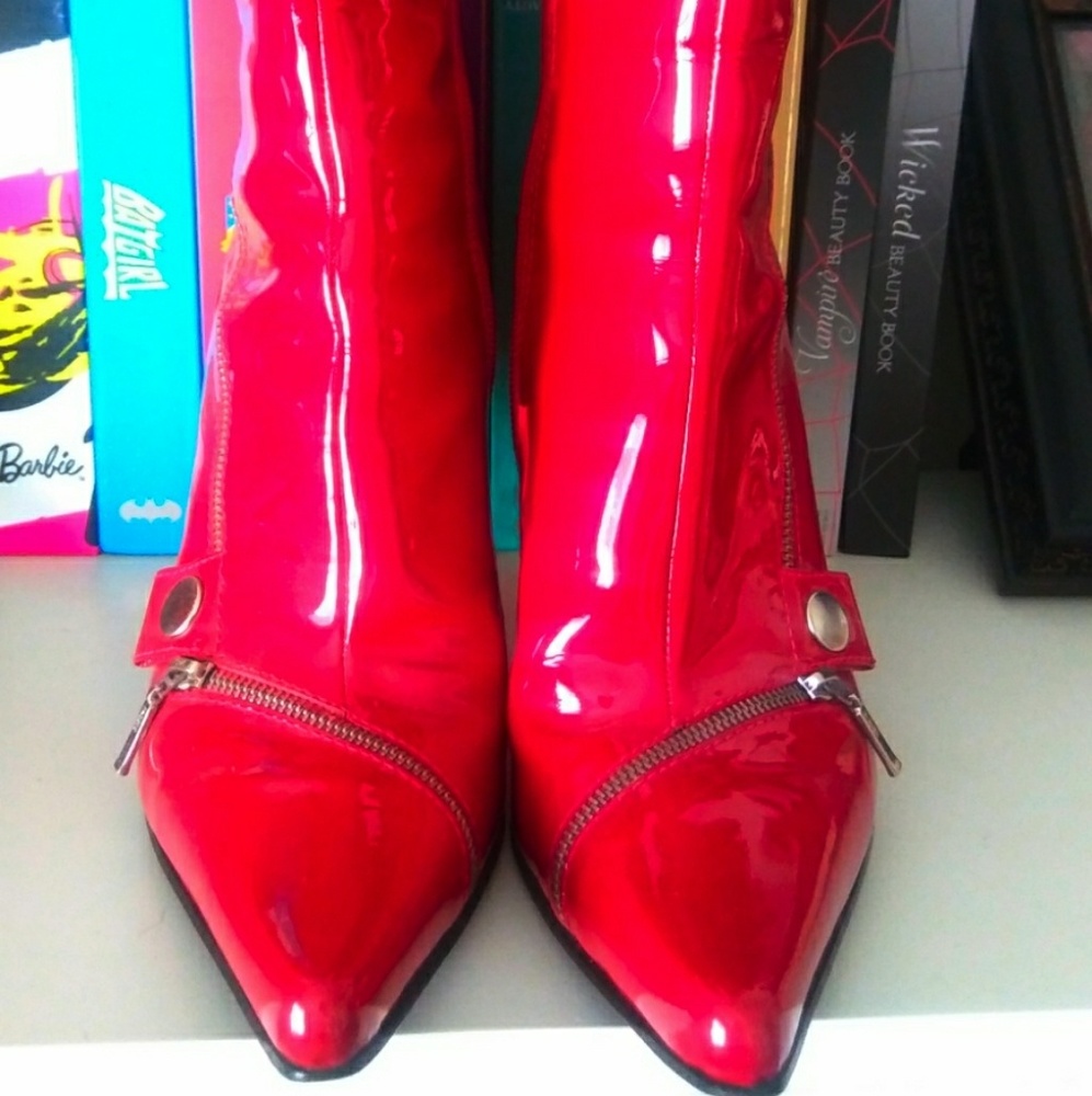 Nine west red patent leather size 7.5